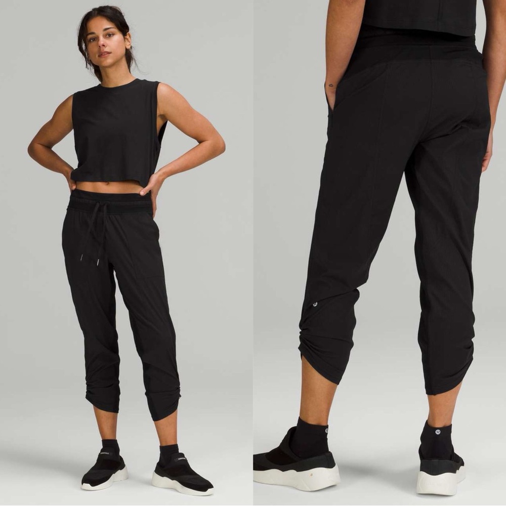Lululemon Dance Studio Mid-Rise Crop‎ 25" Black W6CDQS Size 4